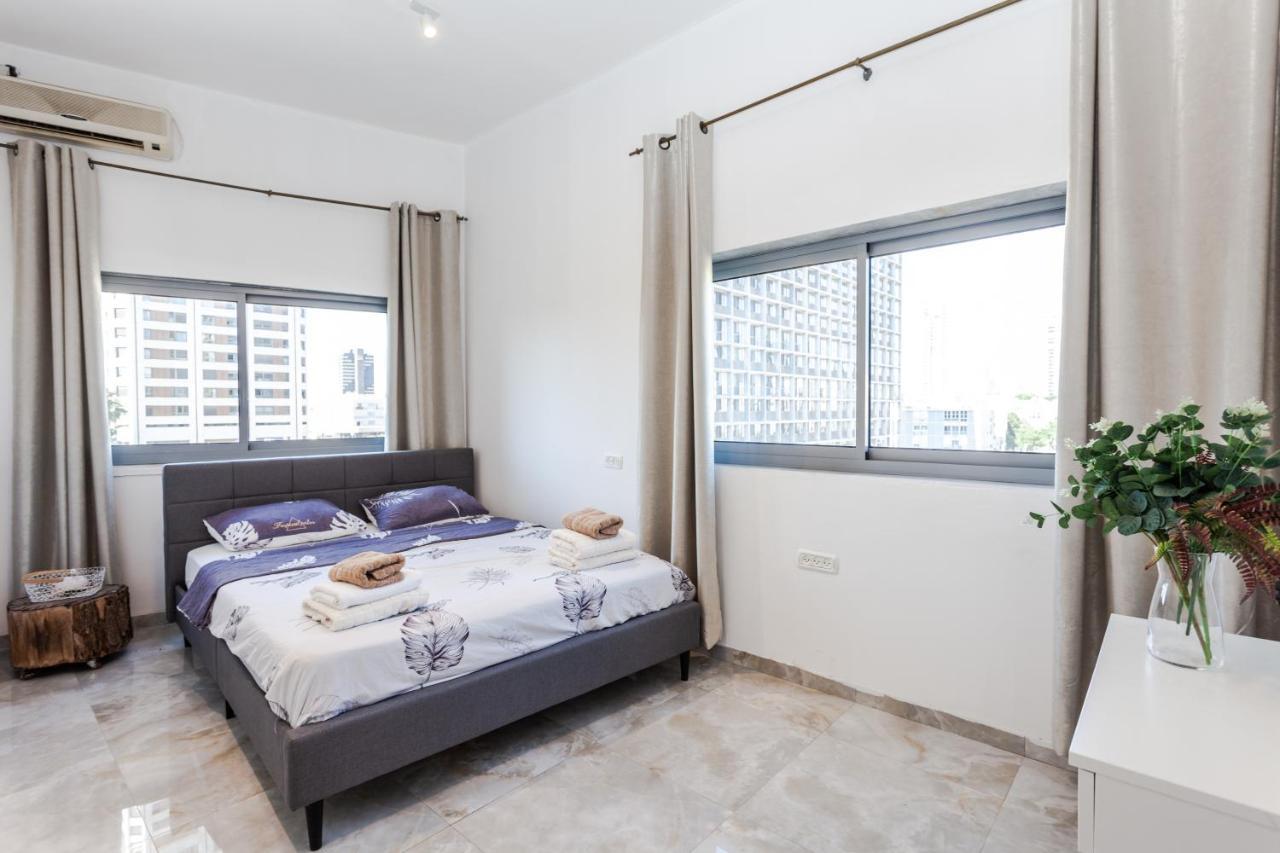 Rabin Square Elegant One Bedroom Căn hộ Tel Aviv