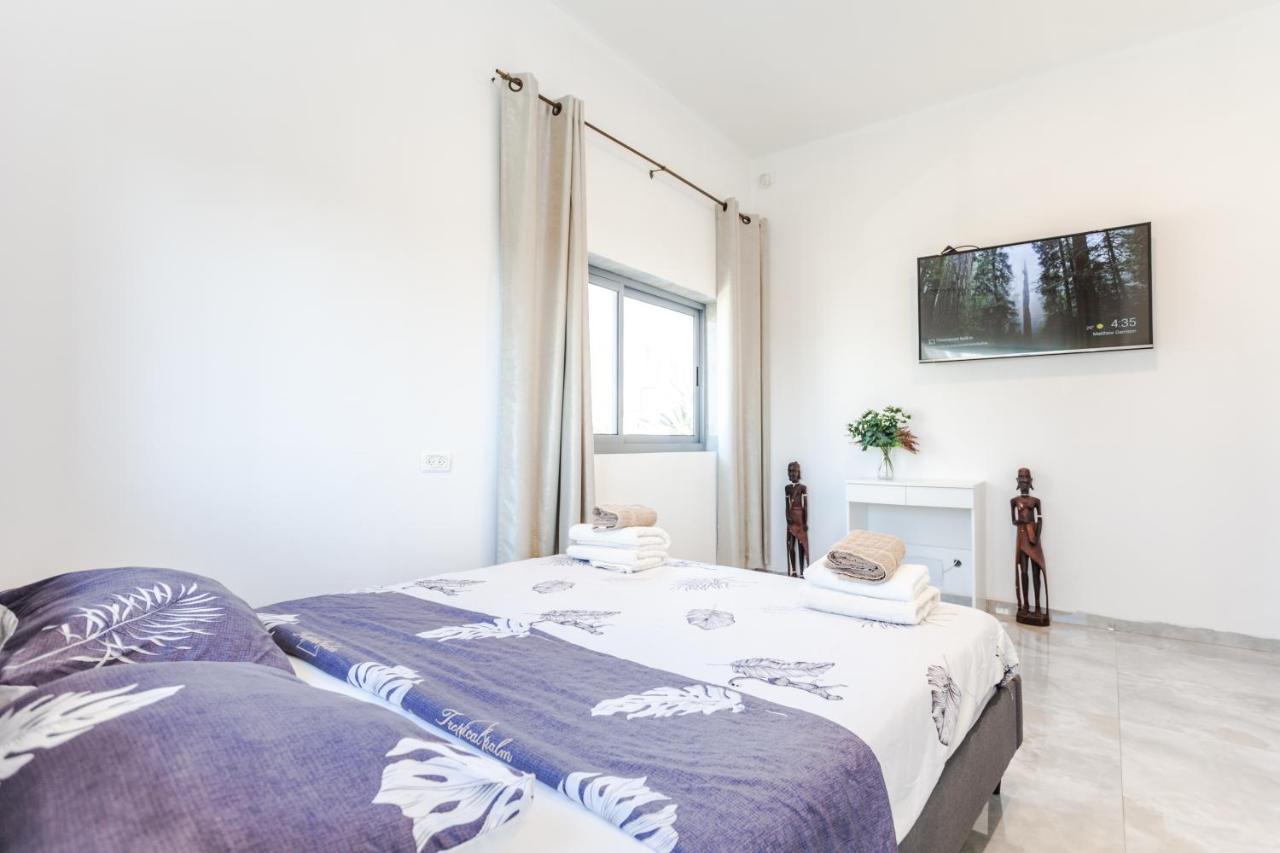 Rabin Square Elegant One Bedroom *