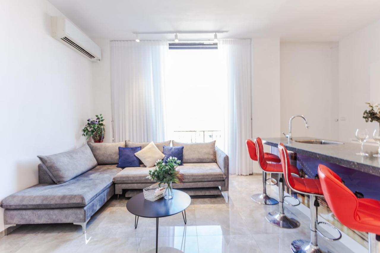 Căn hộ Rabin Square Elegant One Bedroom *